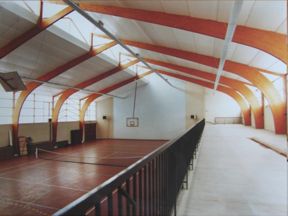 Brisse charpentes Marmande - Charpente lamellé collé gymnase